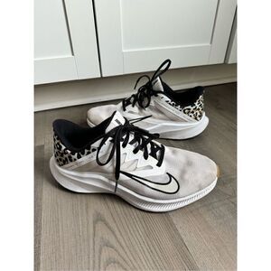 Nike Quest 3 Running Sneakers Shoes Leopard Cheetah, Women’s Size 9.5